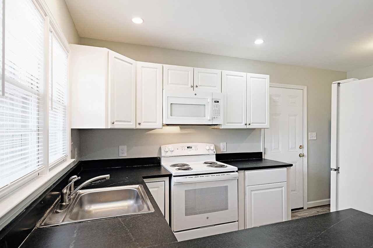 1157 Pen Park Rd - Photo 5 of 11