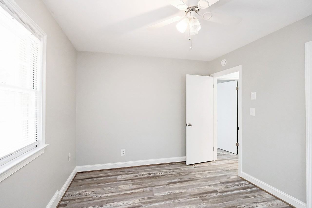 1157 Pen Park Rd - Photo 6 of 11
