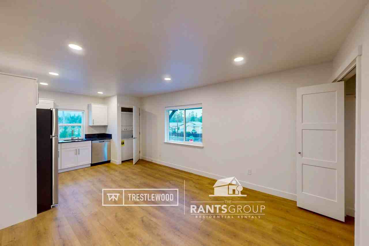 104 Veranda Ln Se - Photo 3 of 11