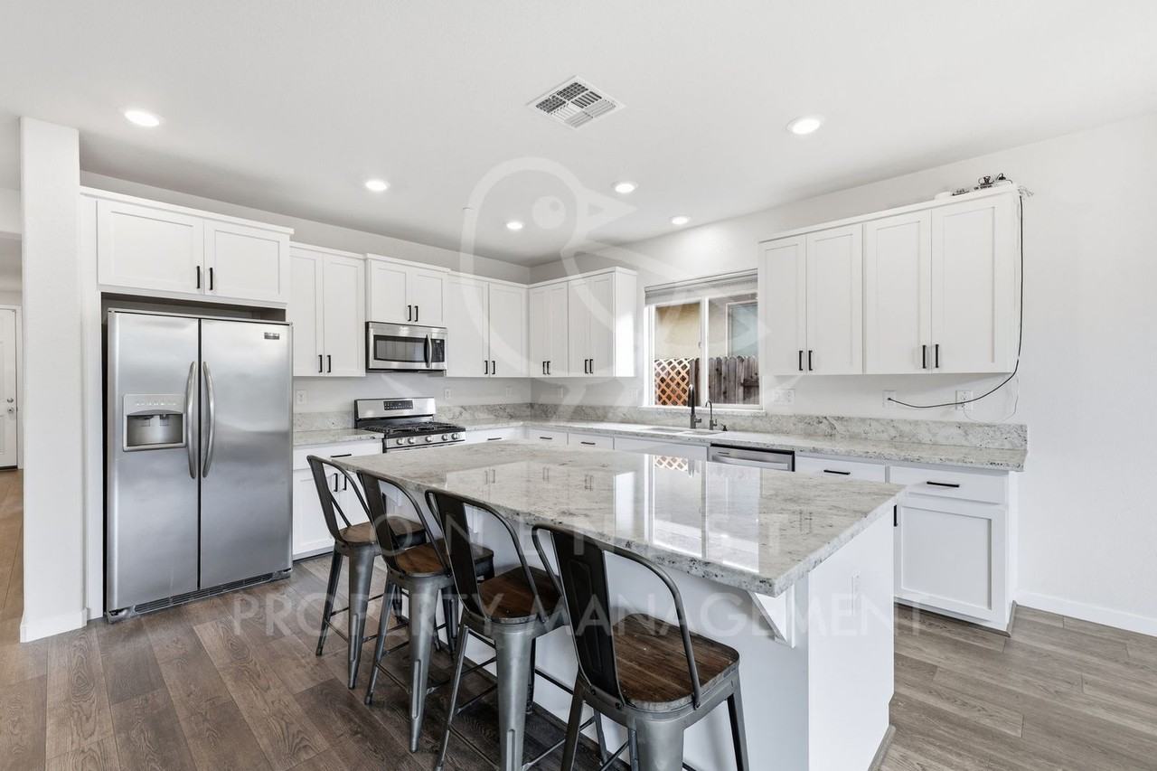 5676 Seedling Way - Photo 6 of 26