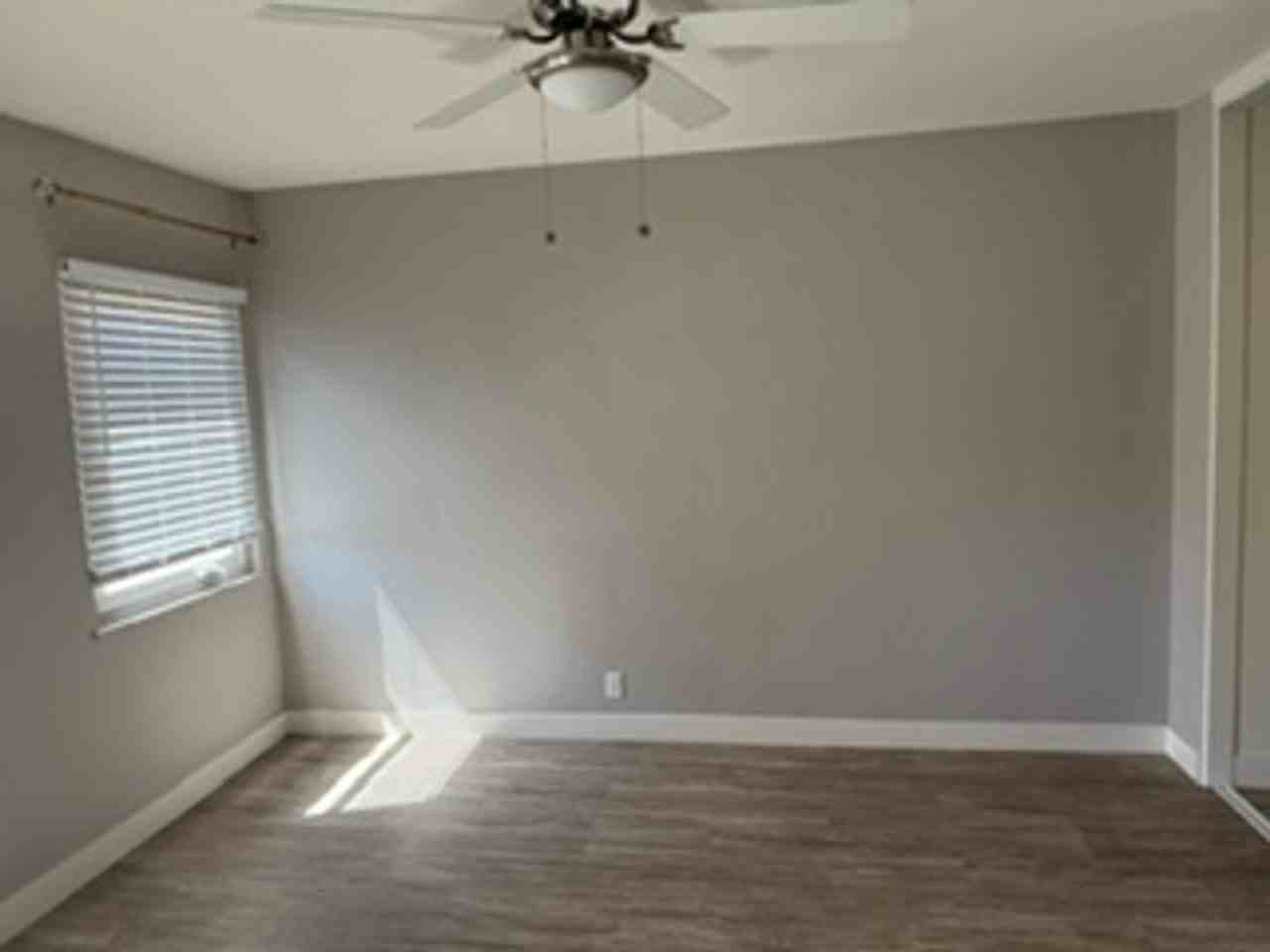 1739 E Appleton St #10 - Photo 4 of 10