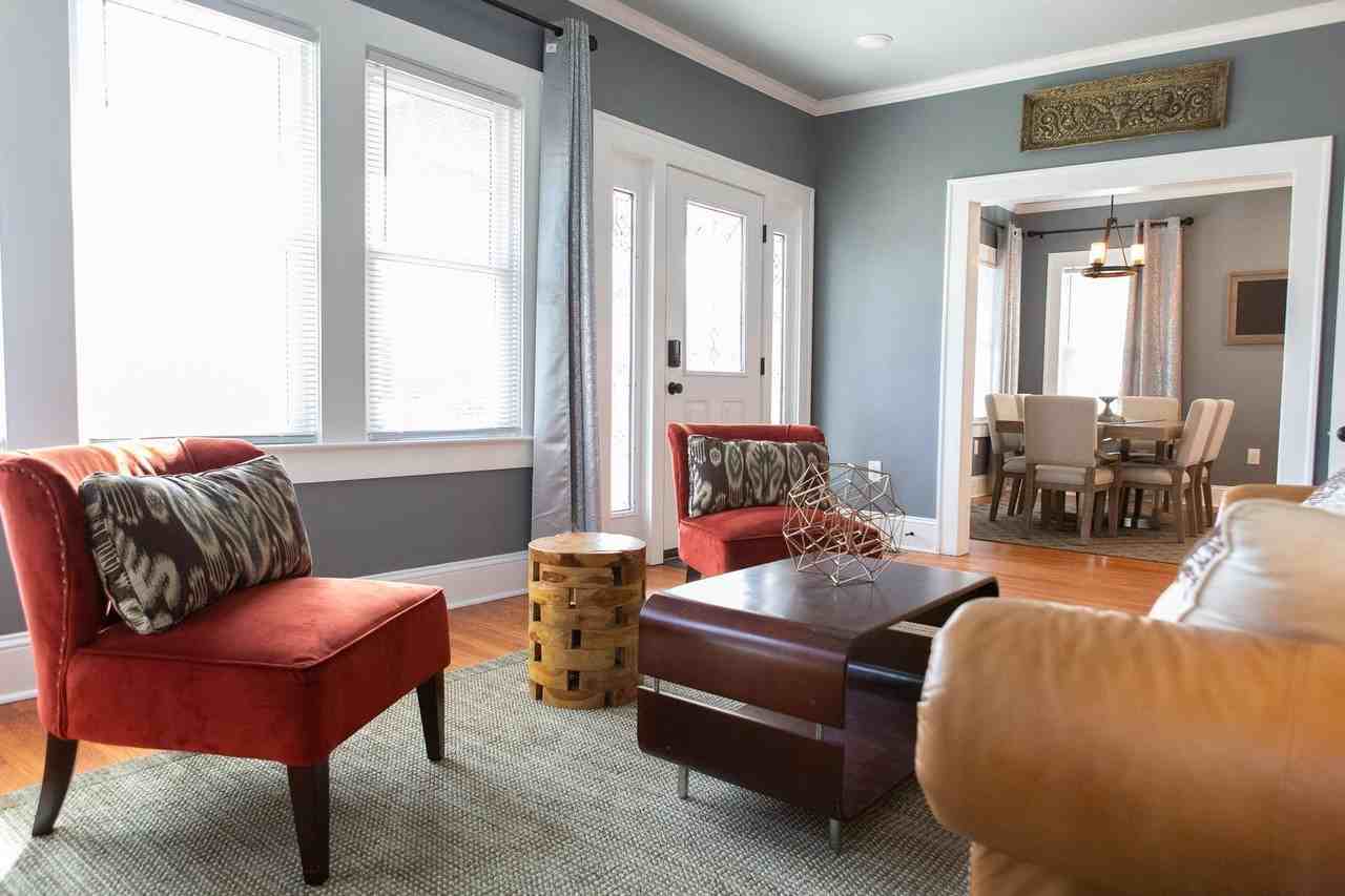 406 Hillcrest Ave - Photo 5 of 16