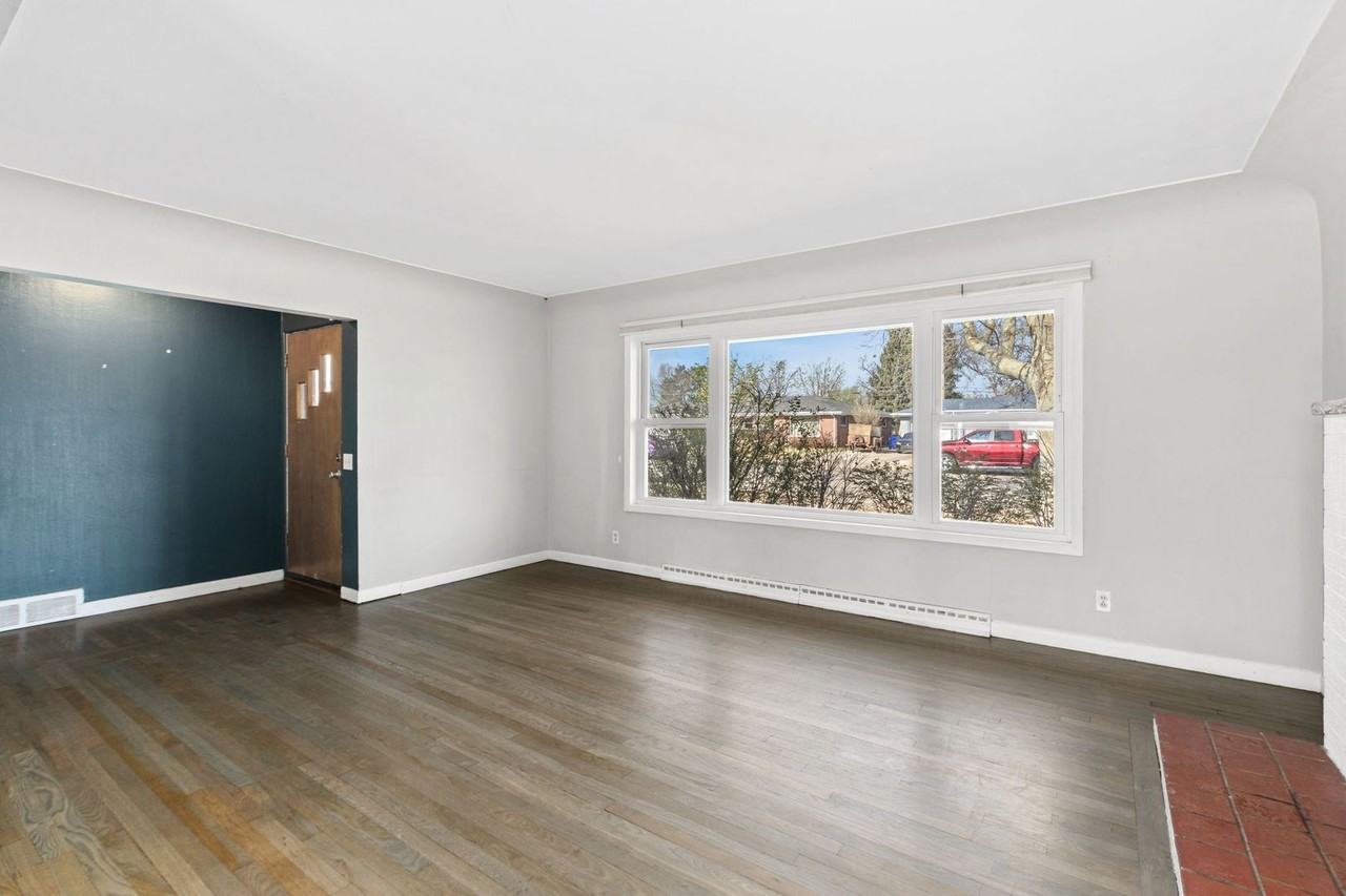 1306 23rd Avenue Ct - Photo 6 of 31