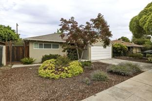 889 Embarcadero Rd - Photo 1 of 1