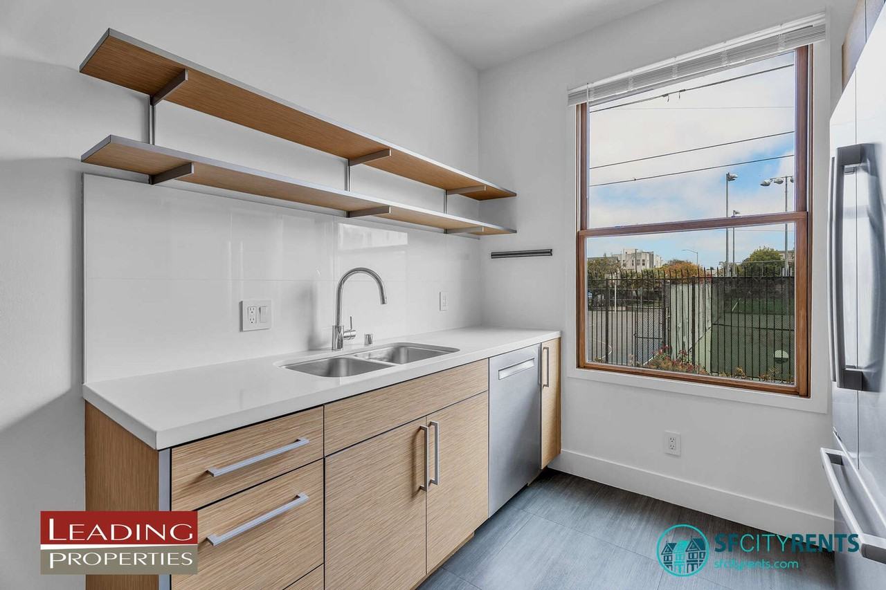 158 Linda St - Photo 3 of 26