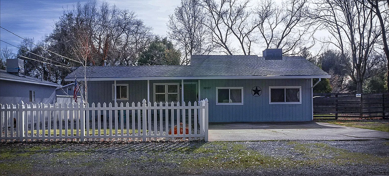 20577 Sunset Ln - Photo 2 of 29