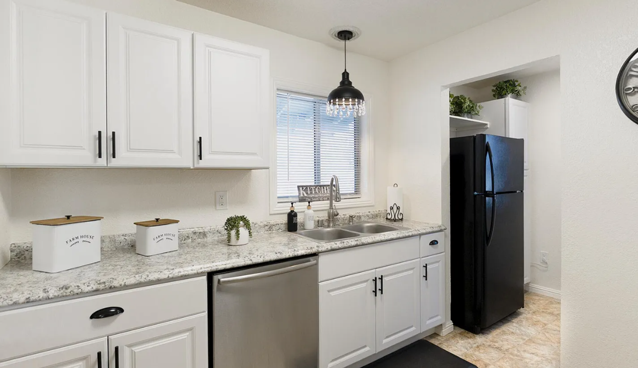 20577 Sunset Ln - Photo 7 of 29