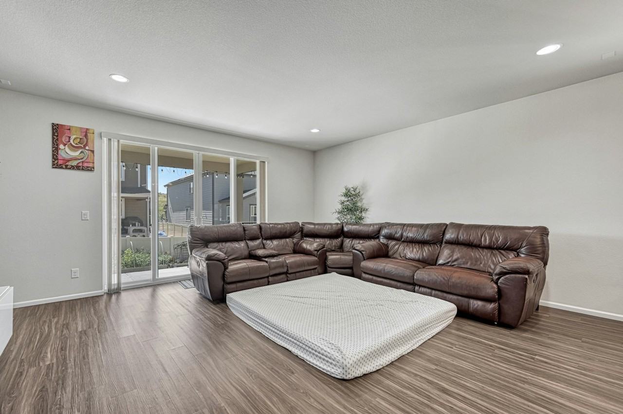 17770 East Anthem Drive - Photo 5 of 35