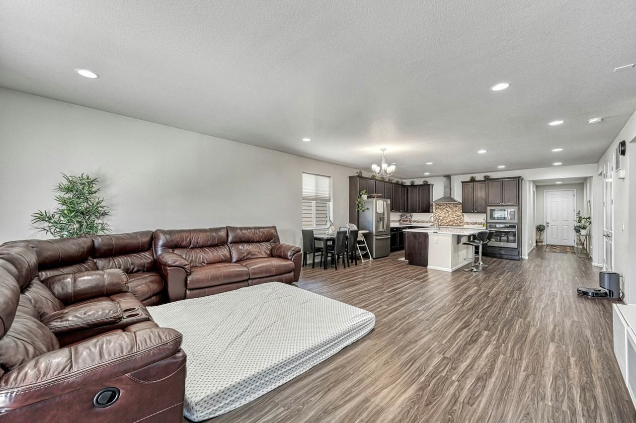 17770 East Anthem Drive - Photo 6 of 35
