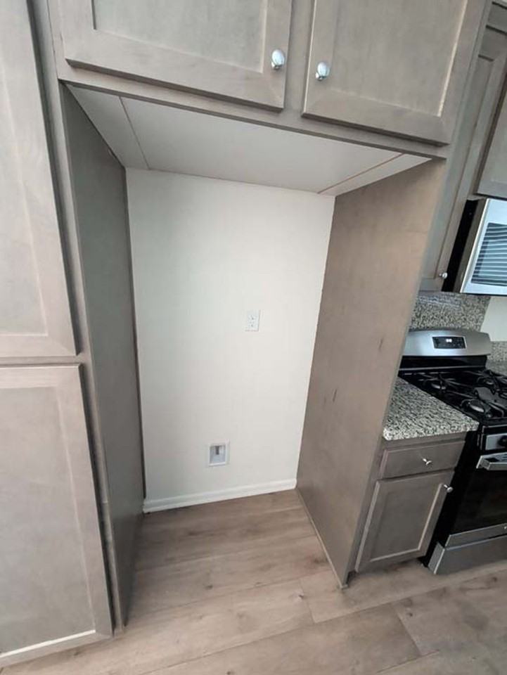 295 Fuerte Dr - Photo 5 of 40