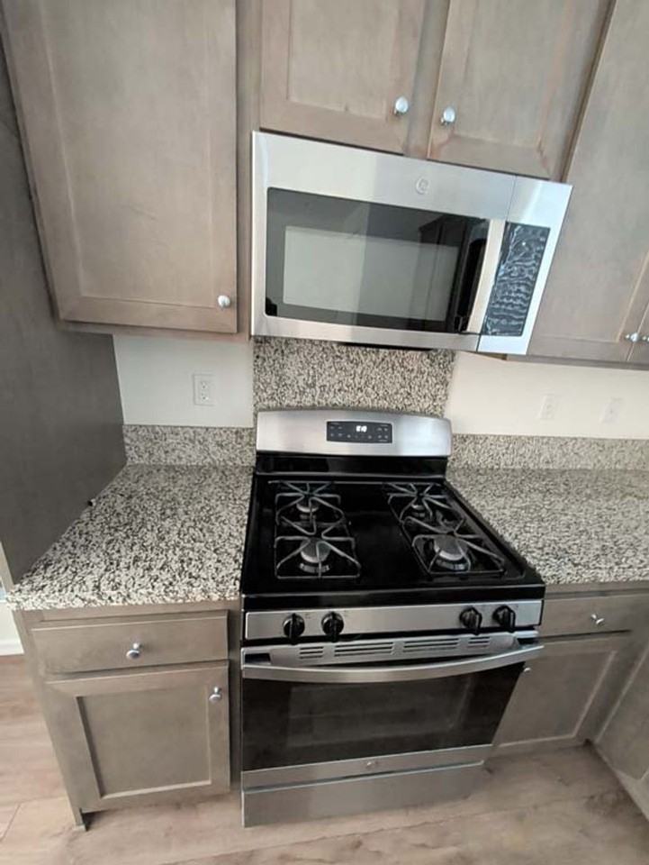 295 Fuerte Dr - Photo 6 of 40
