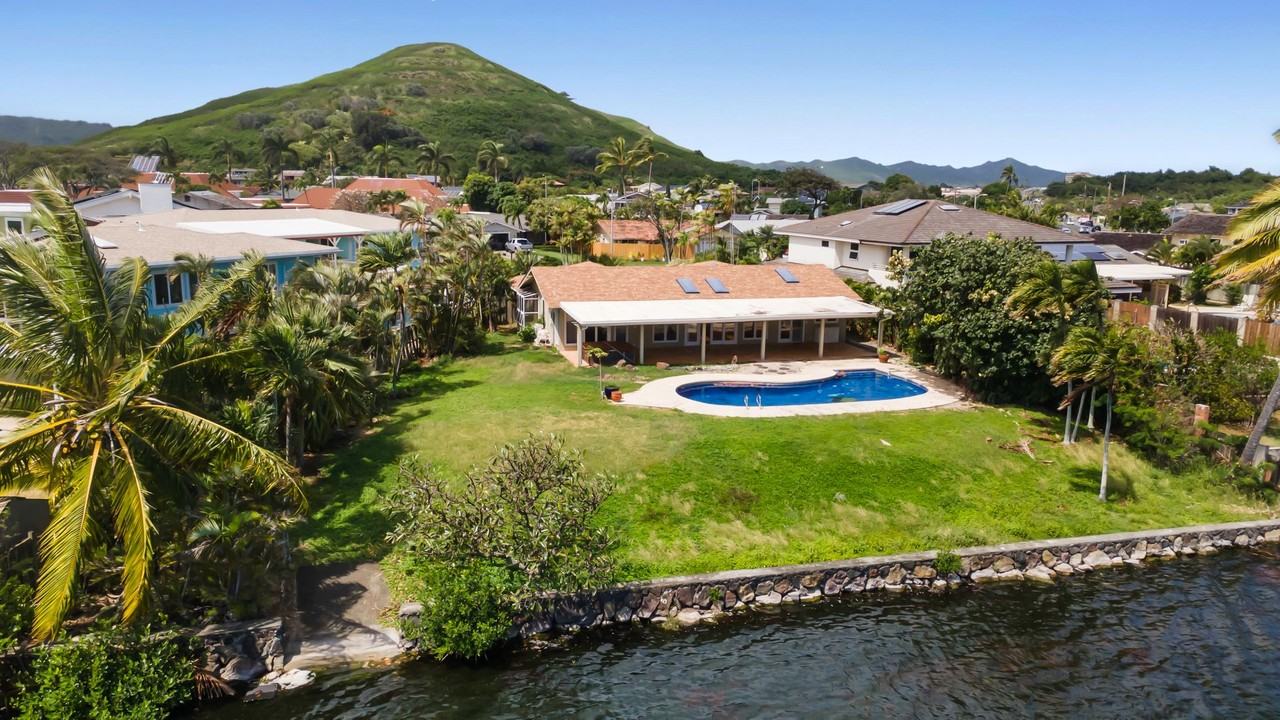 325 Hamakua Dr - Photo 2 of 18