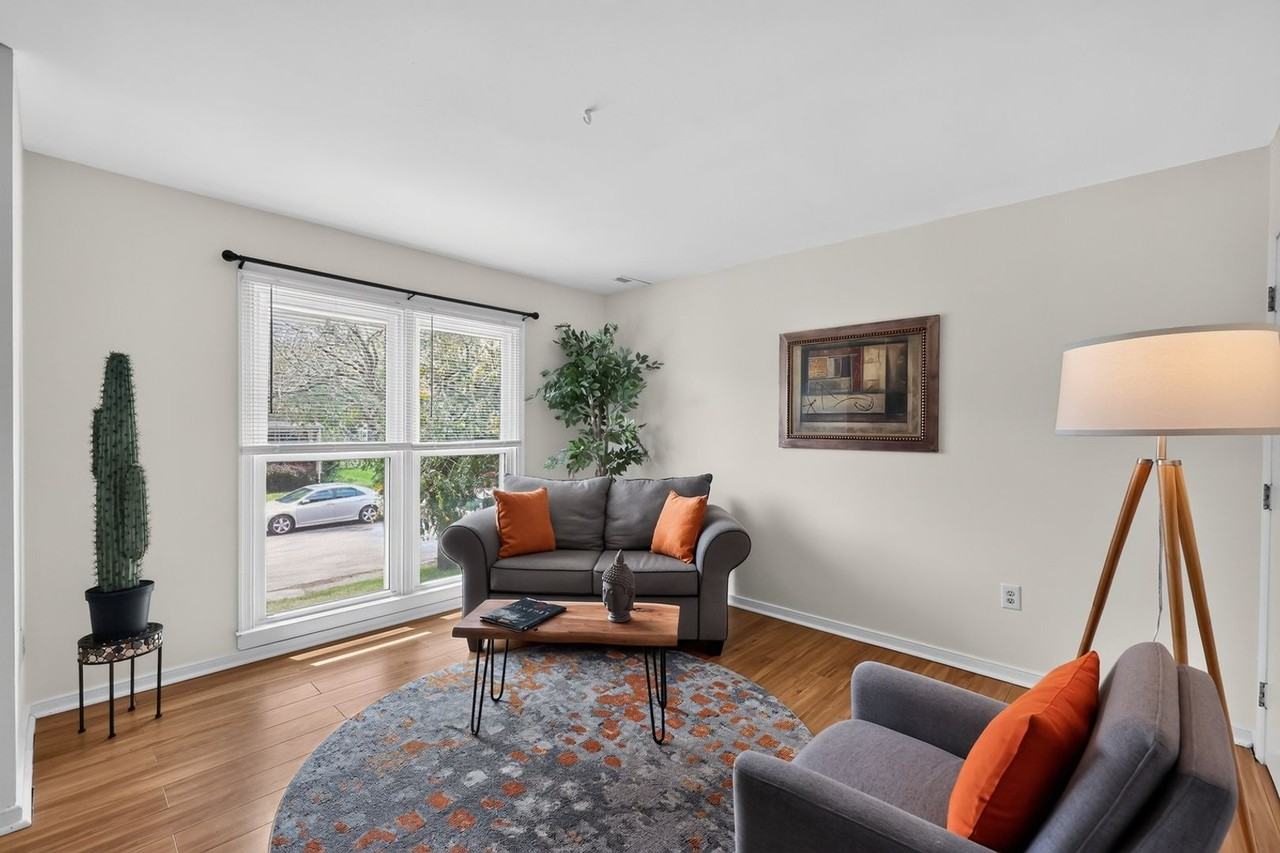 1512 Lakeview Ave - Photo 2 of 29