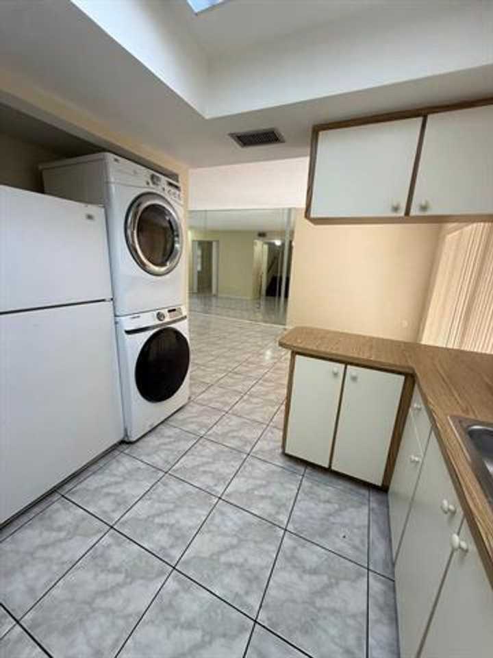 5232 5232 SW 122nd Ter th 5232 - Photo 5 of 31