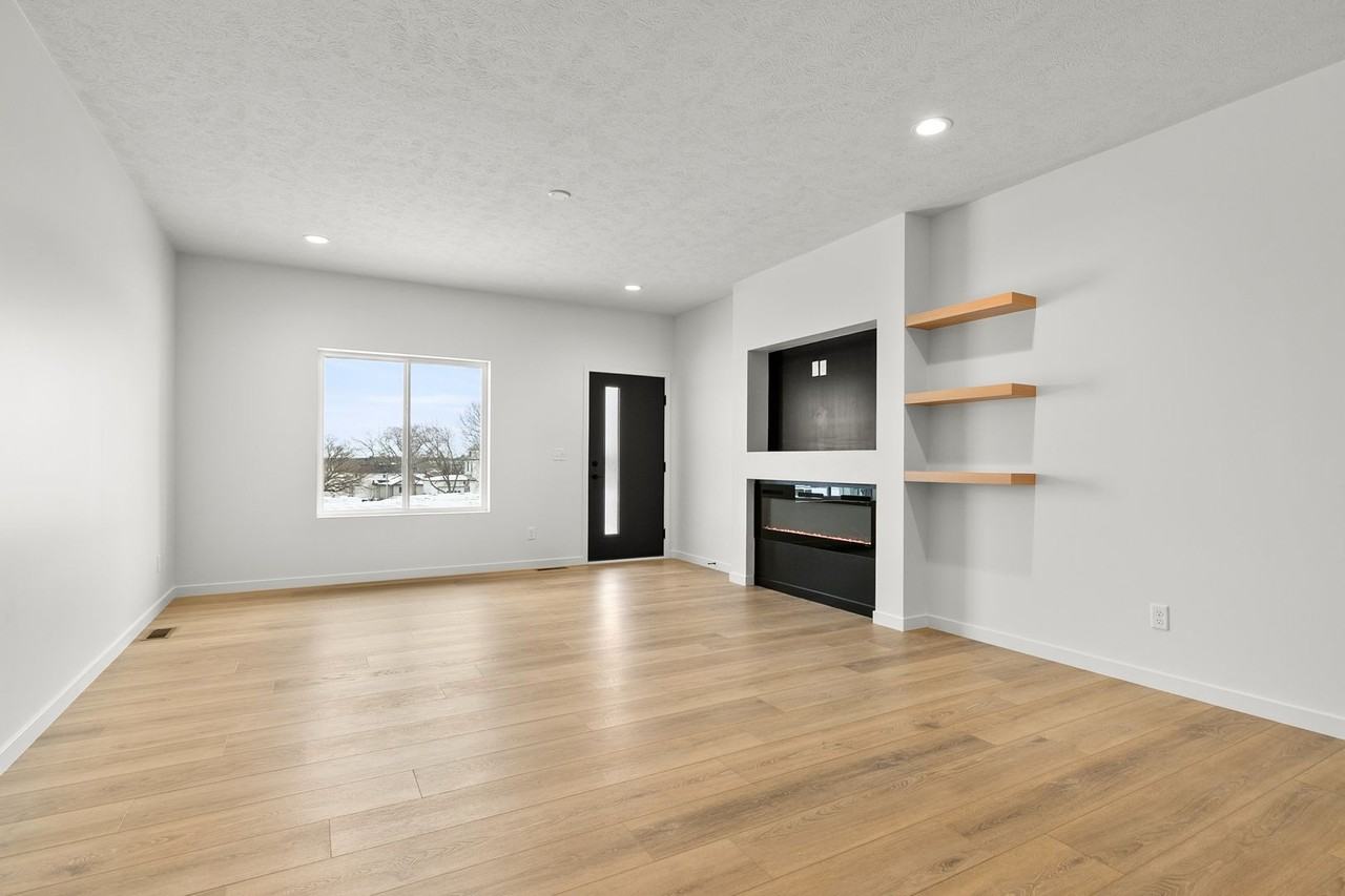 1311 Sw 36th St - Photo 3 of 27