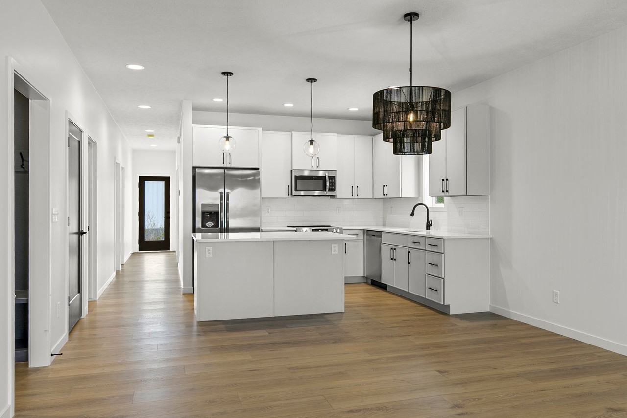 1311 Sw 36th St - Photo 7 of 27