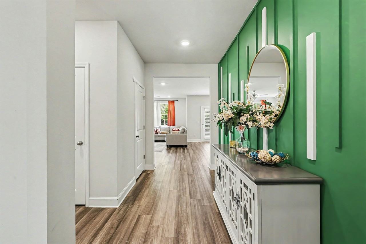 170 Glen Abbey Circle - Photo 5 of 35