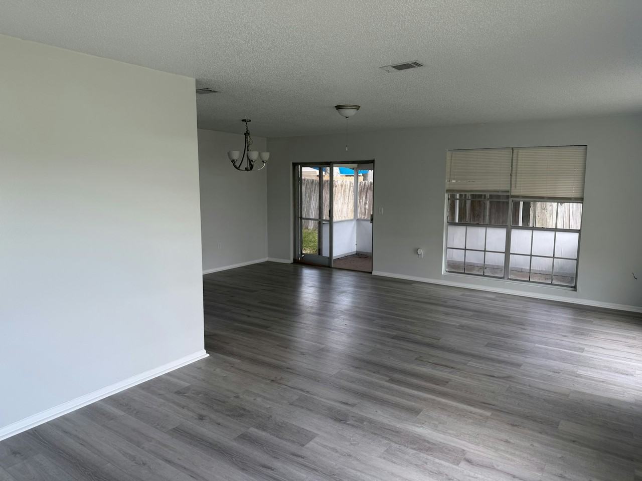 693 John Hancock Ln - Photo 5 of 10