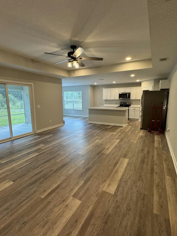 186 Hunters Point Way - Photo 5 of 24