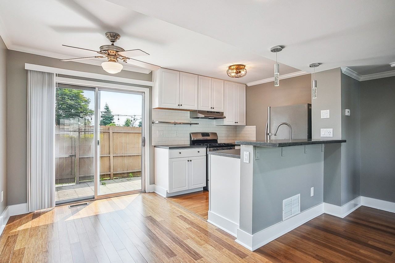 4841 Stoneybrook Blvd #4841 - Photo 4 of 20