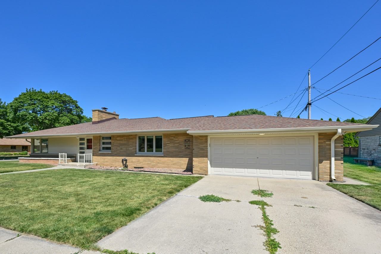 728 N 74th St #NA - Photo 3 of 20