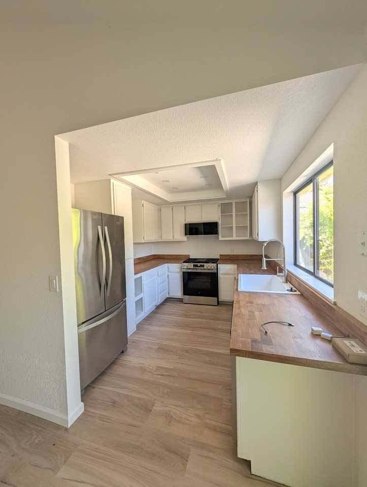 348 Almond Way #NA - Photo 6 of 20