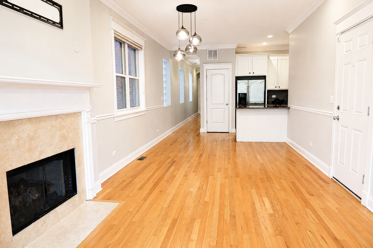 1539 W Montana St #2 - Photo 5 of 20