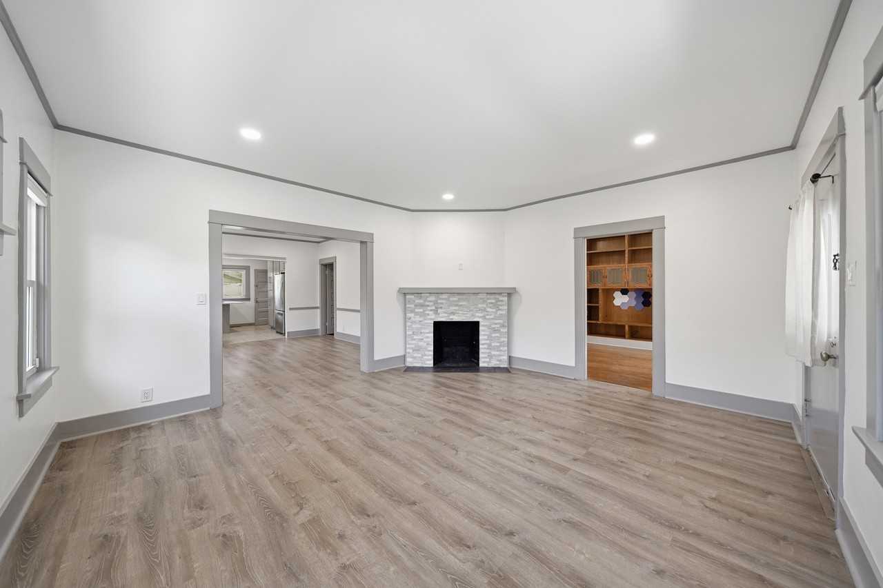 613 N Lucerne Blvd #NA - Photo 2 of 23