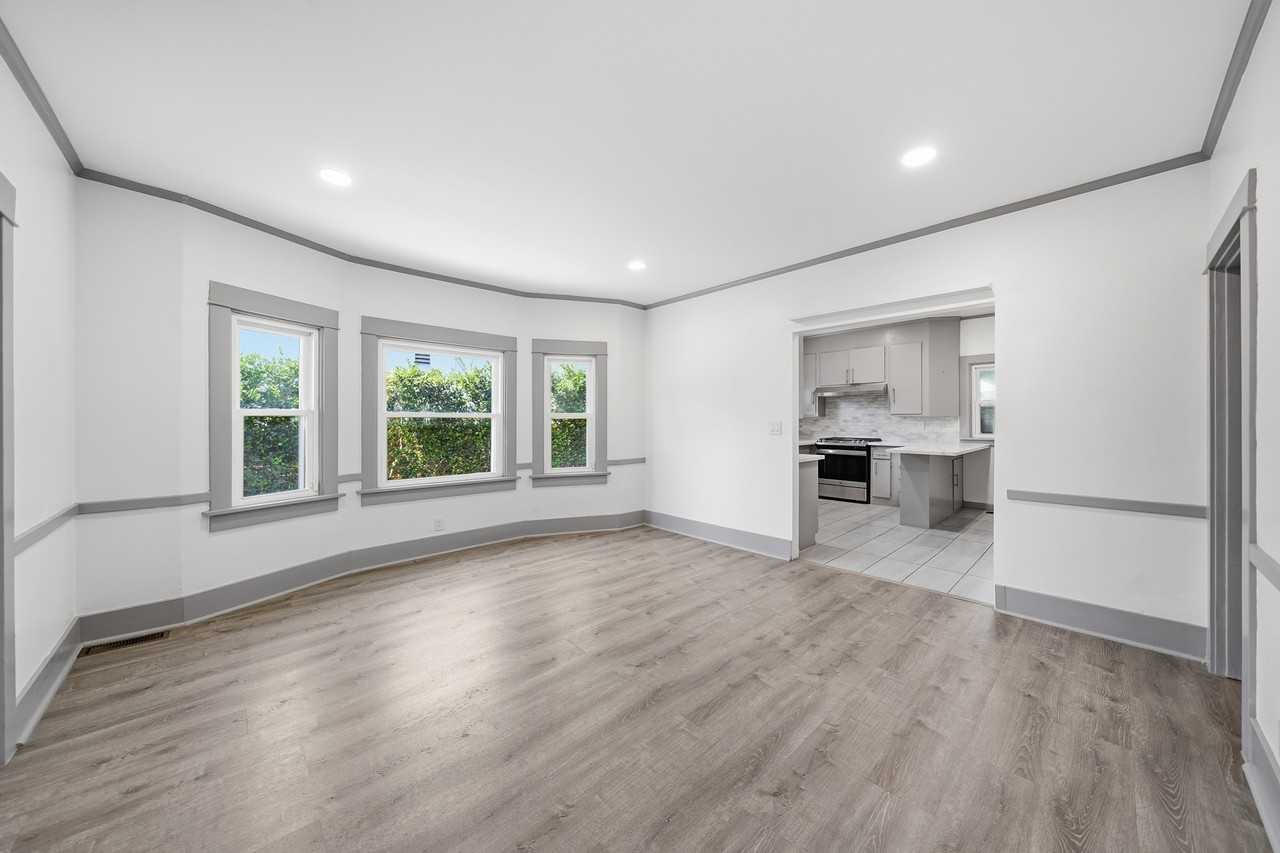 613 N Lucerne Blvd #NA - Photo 4 of 23