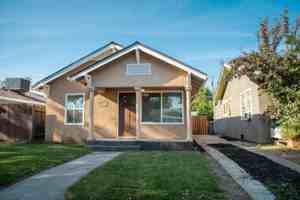 featured image of 921 W 19th St #NA