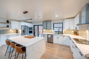 featured image of 1704 Inglewood Dr #NA