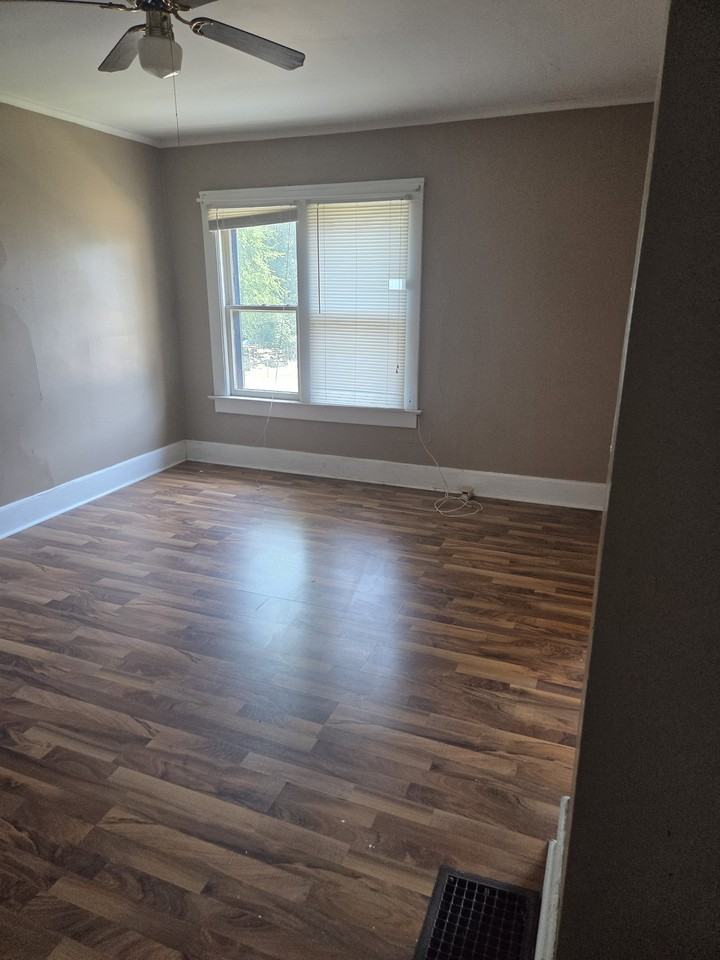 532 Eisenhower Ave - Photo 3 of 6