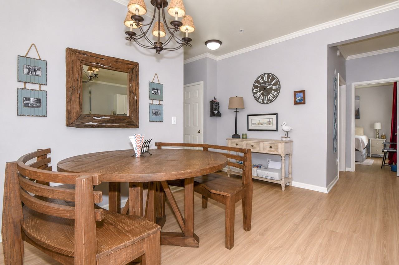 185 Sunset Point Dr #611 - Photo 5 of 31
