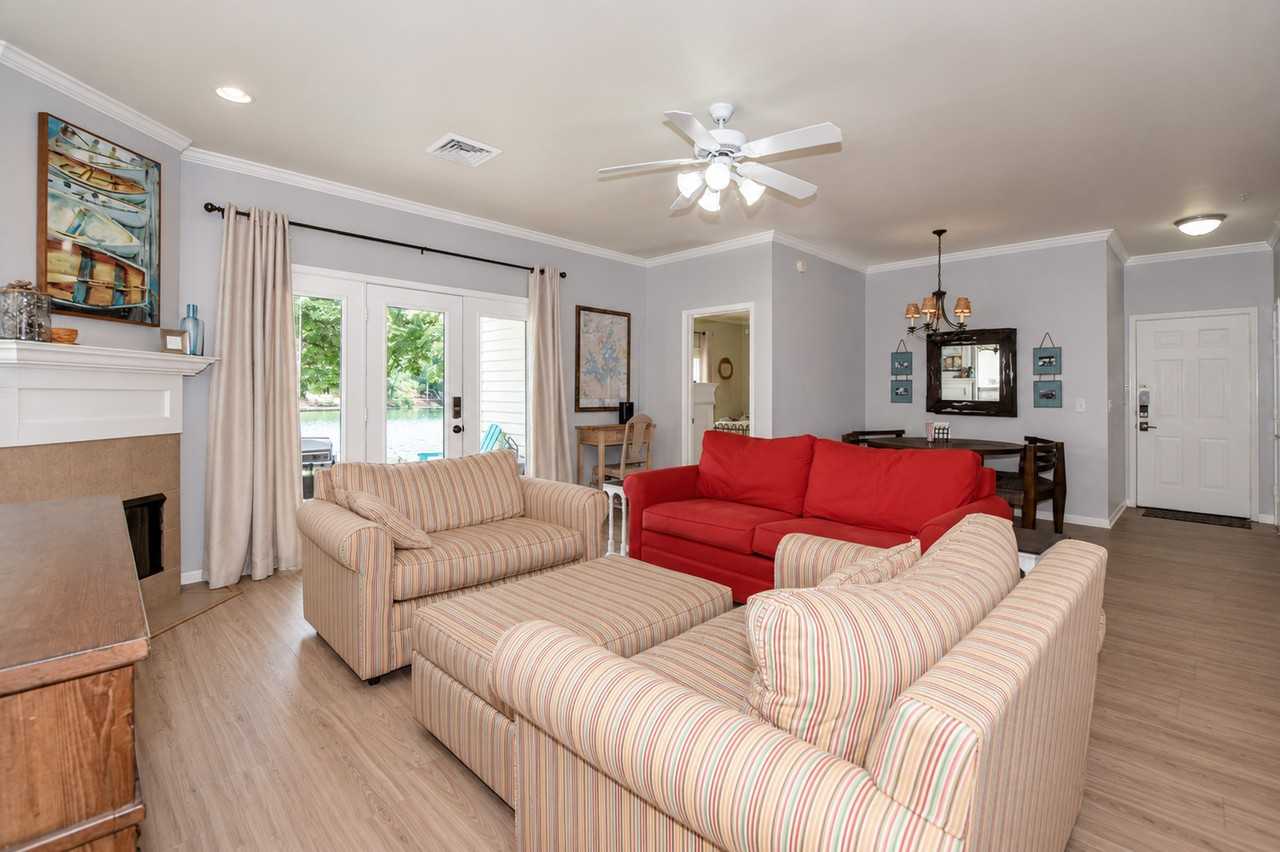 185 Sunset Point Dr #611 - Photo 6 of 31