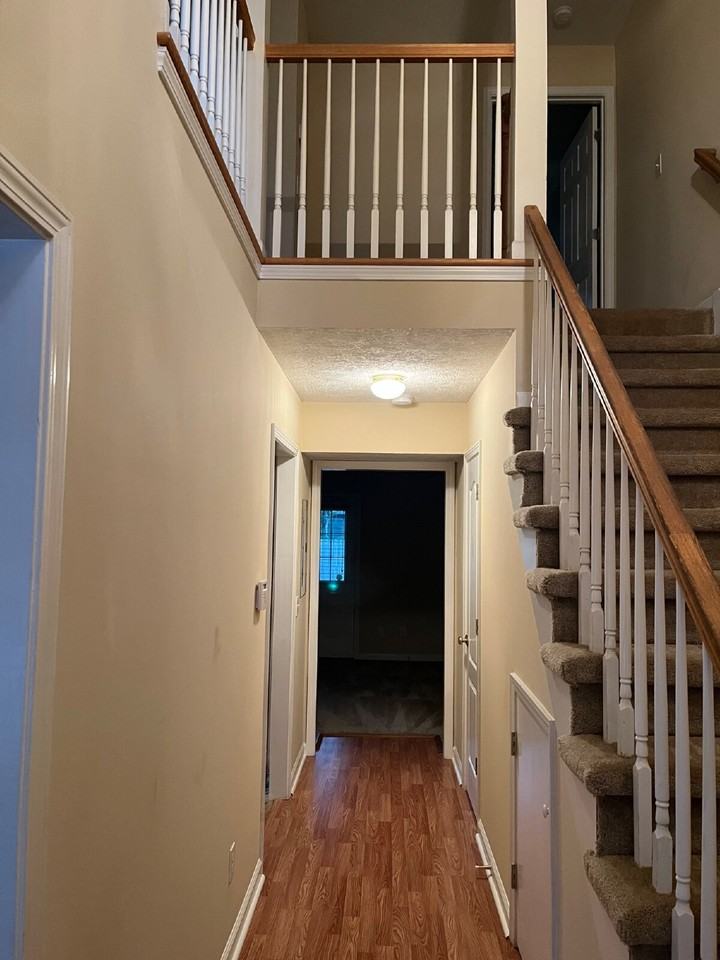 1513 Middleborough Ct - Photo 3 of 24