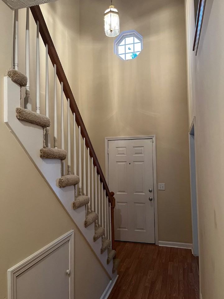 1513 Middleborough Ct - Photo 4 of 24