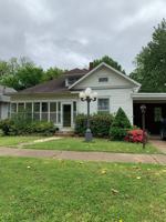 featured image of 529 W Oak Ave