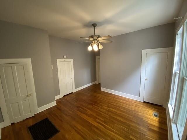 529 W Oak Ave - Photo 4 of 18
