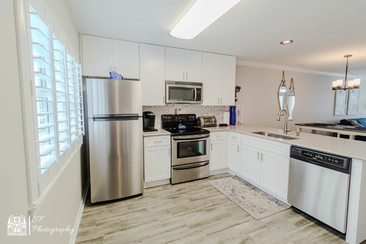 612 3rd Ave S #10D - Photo 6 of 20