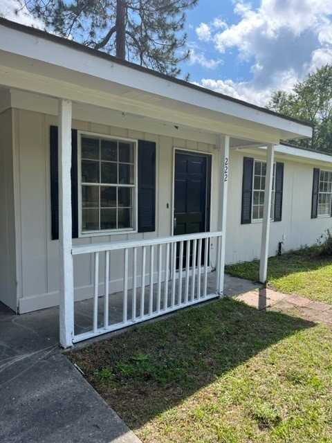 222 Pointe South Dr - Photo 3 of 11