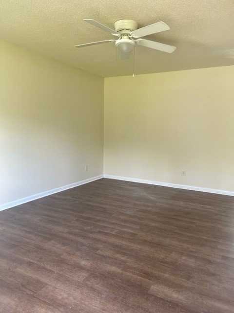 222 Pointe South Dr - Photo 4 of 11