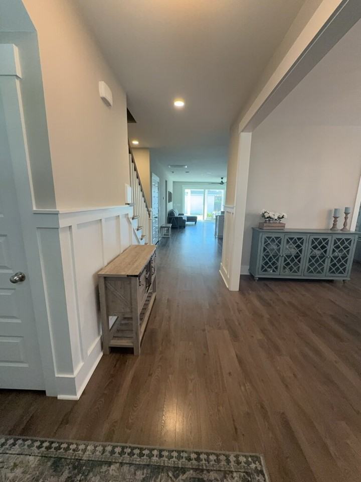 393 Oak Park St - Photo 3 of 35