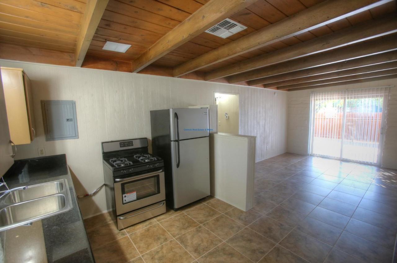 1242 N Roberts Way #94L - Photo 2 of 10