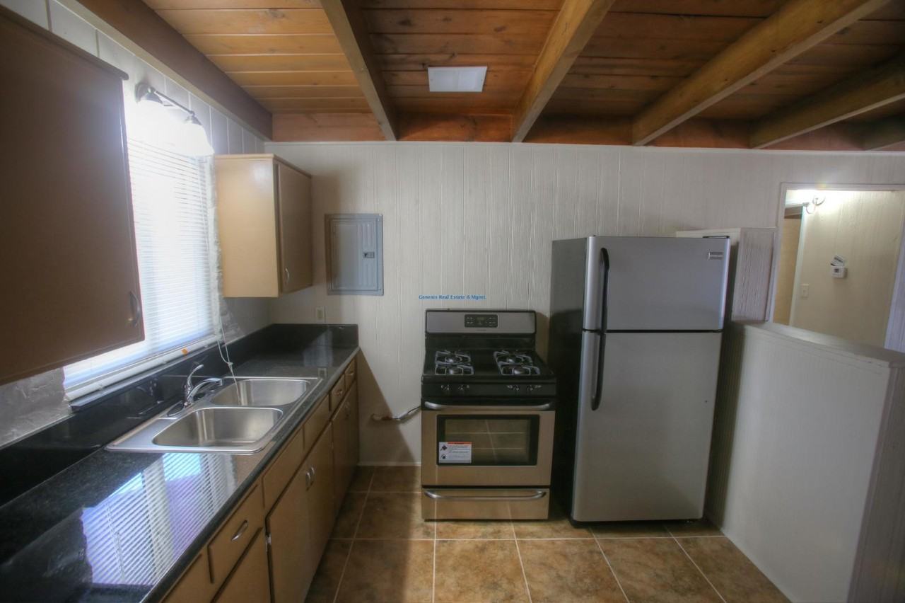 1242 N Roberts Way #94L - Photo 3 of 10