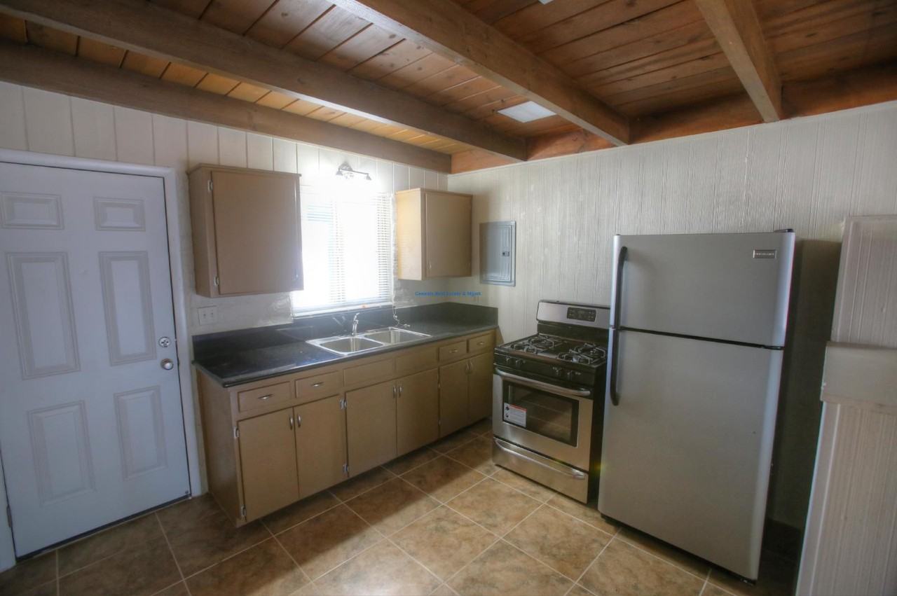 1242 N Roberts Way #94L - Photo 4 of 10