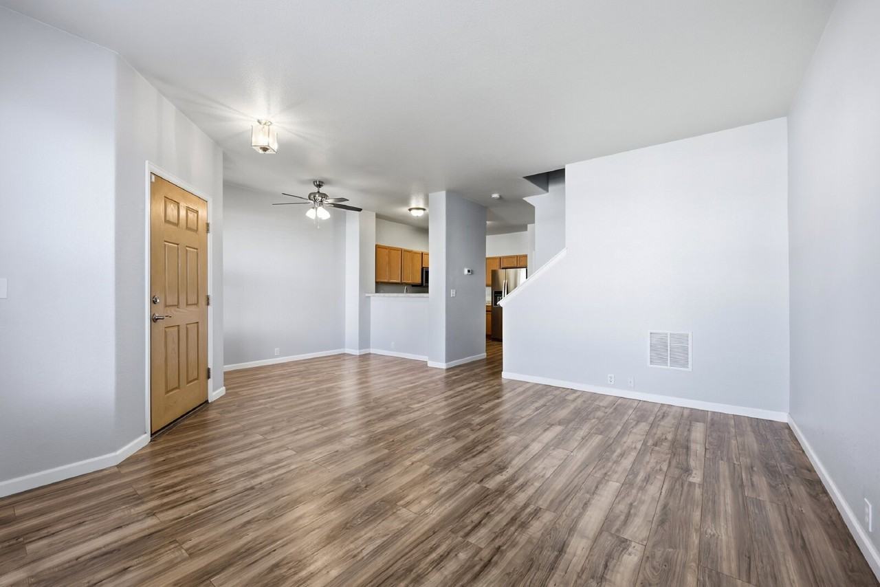 5882 Ensemble Hts - Photo 6 of 33