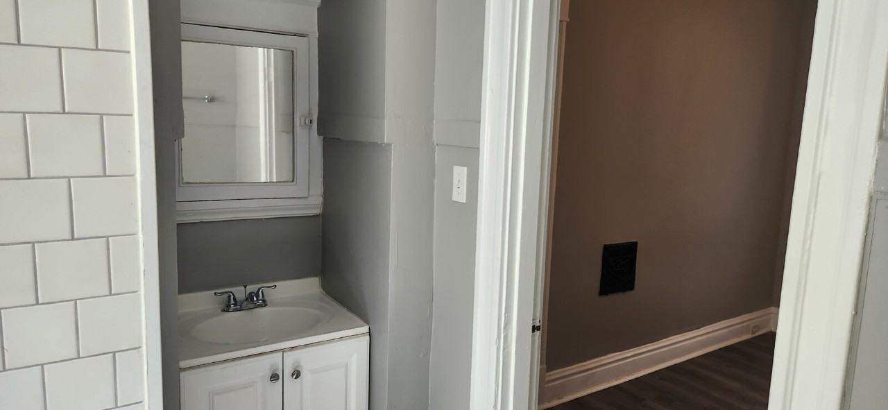 5234 Louisiana Ave - Photo 5 of 11