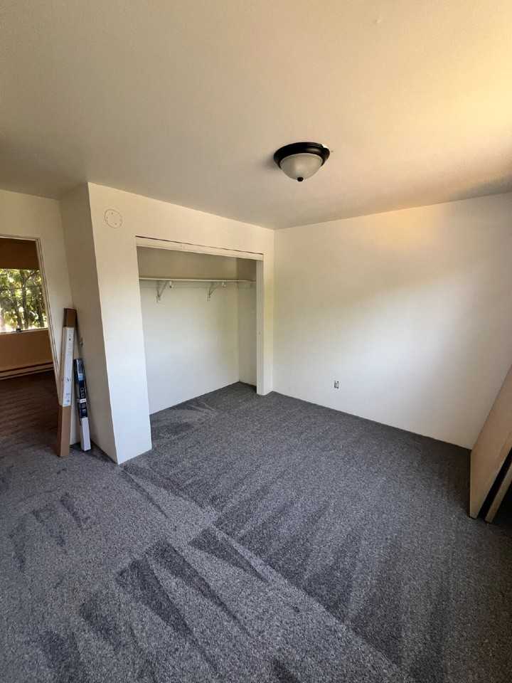 77 W 16th Ave - Photo 3 of 5
