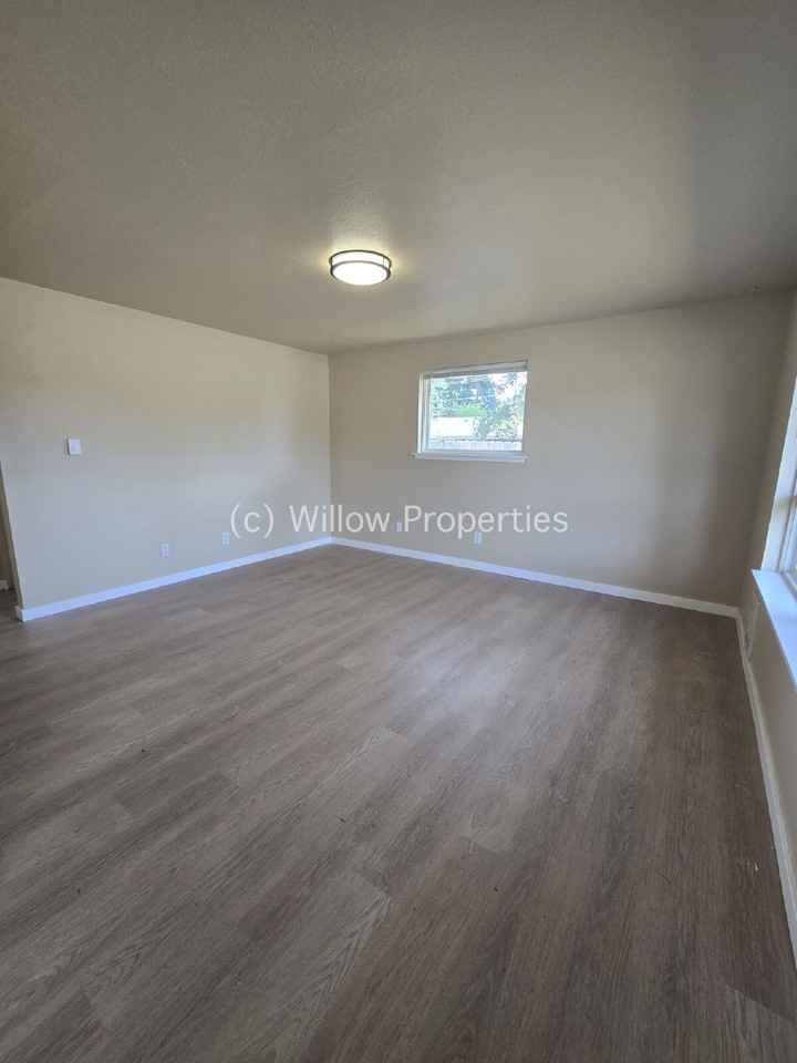 12020 Edgewood Ave Sw - Photo 3 of 8