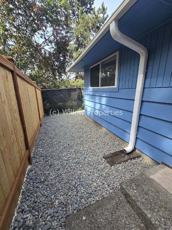 12020 Edgewood Ave Sw - Photo 5 of 8